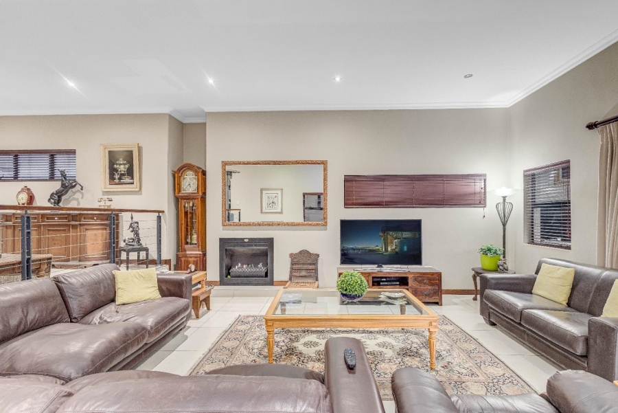 4 Bedroom Property for Sale in Waterfall Country Village Gauteng
