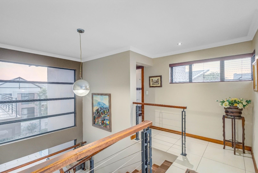 4 Bedroom Property for Sale in Waterfall Country Village Gauteng