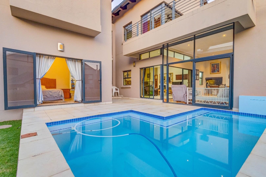 4 Bedroom Property for Sale in Waterfall Country Village Gauteng