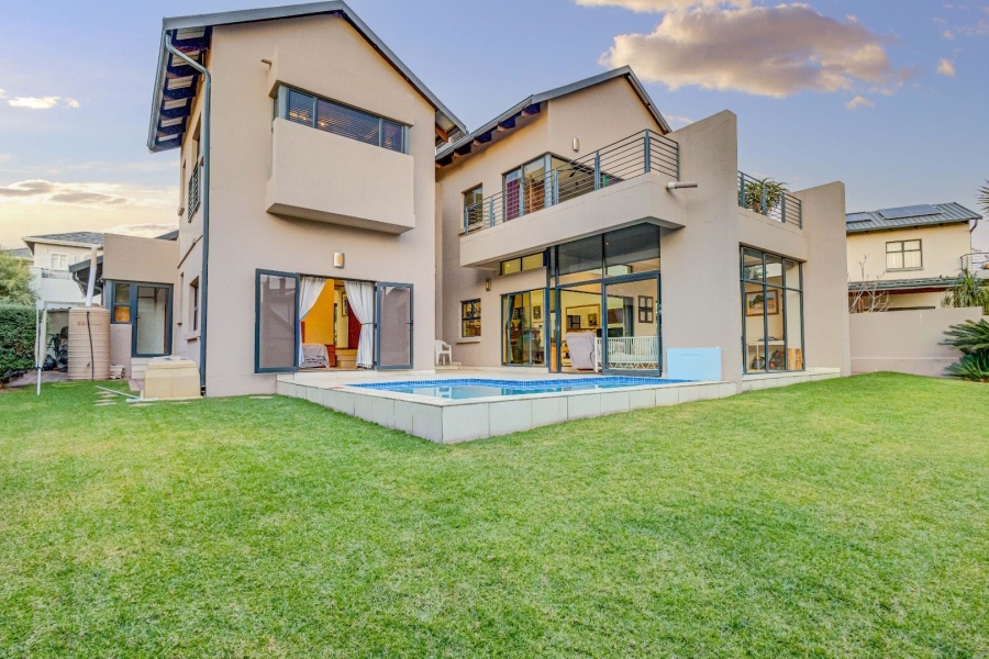 4 Bedroom Property for Sale in Waterfall Country Village Gauteng