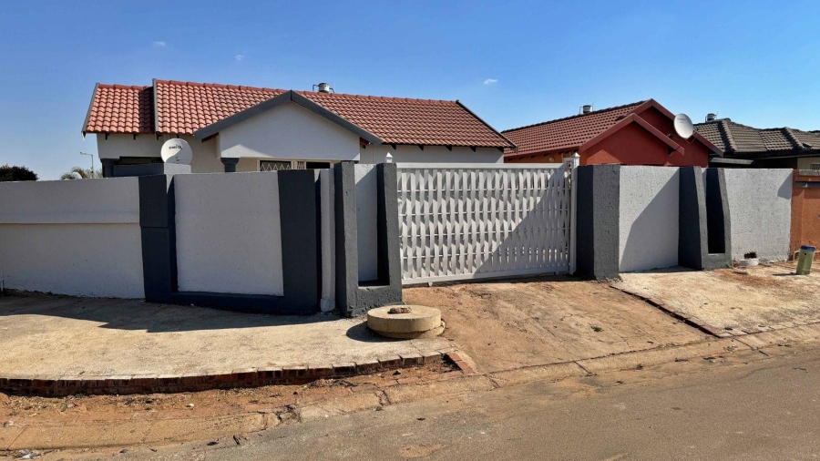 2 Bedroom Property for Sale in Soshanguve VV Gauteng