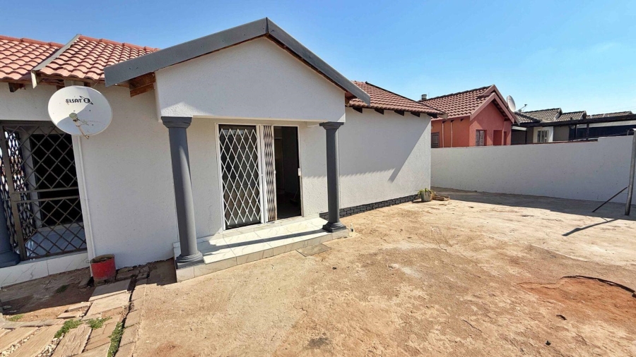 2 Bedroom Property for Sale in Soshanguve VV Gauteng