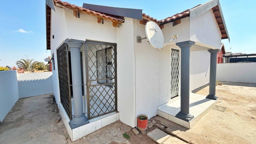 2 Bedroom Property for Sale in Soshanguve VV Gauteng