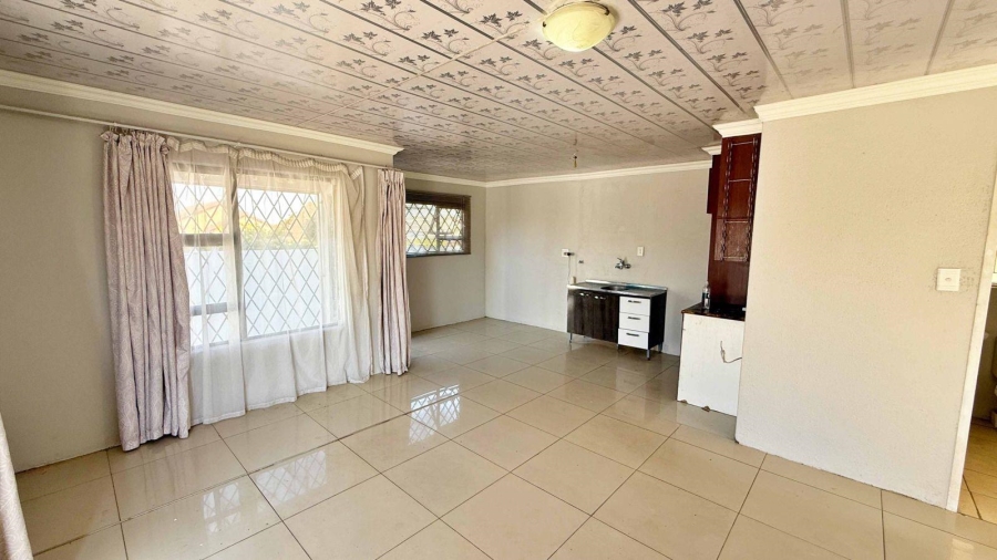 2 Bedroom Property for Sale in Soshanguve VV Gauteng
