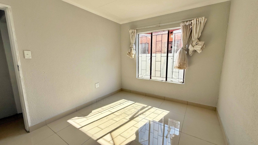 2 Bedroom Property for Sale in Soshanguve VV Gauteng