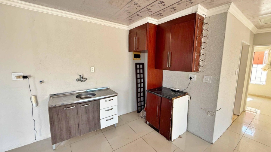 2 Bedroom Property for Sale in Soshanguve VV Gauteng