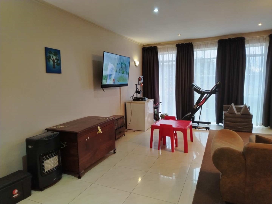 To Let 2 Bedroom Property for Rent in Blackheath Gauteng