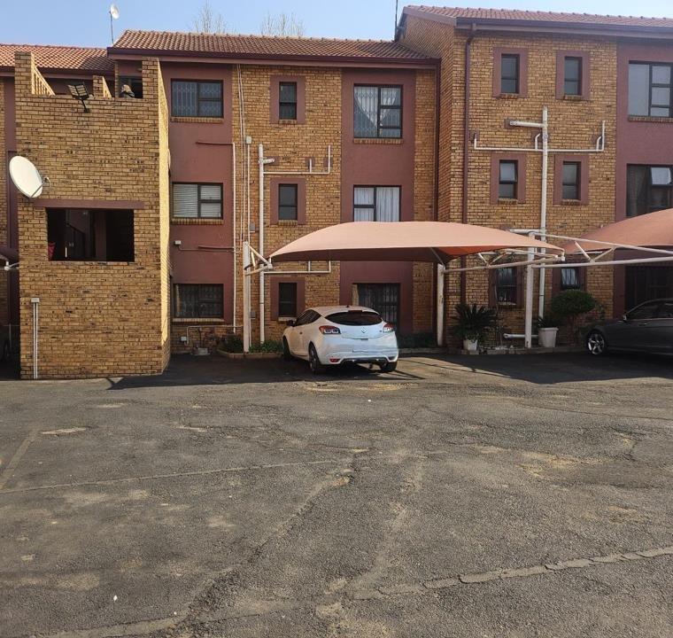 2 Bedroom Property for Sale in Brackendowns Gauteng
