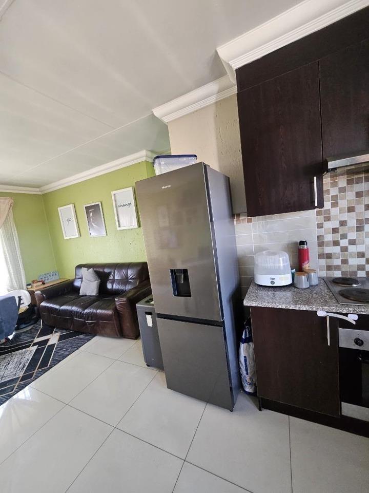2 Bedroom Property for Sale in Brackendowns Gauteng