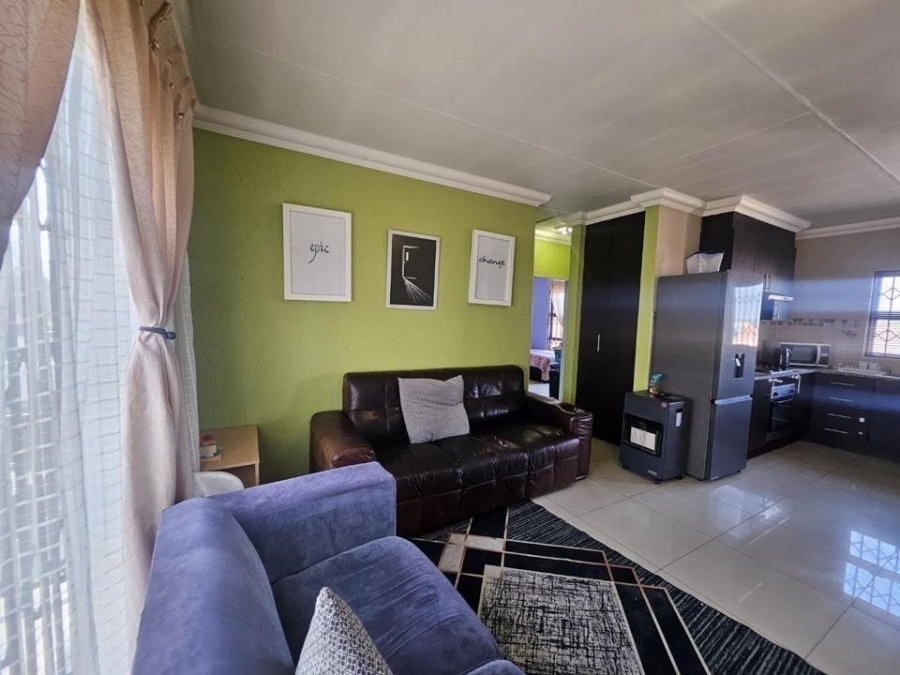 2 Bedroom Property for Sale in Brackendowns Gauteng