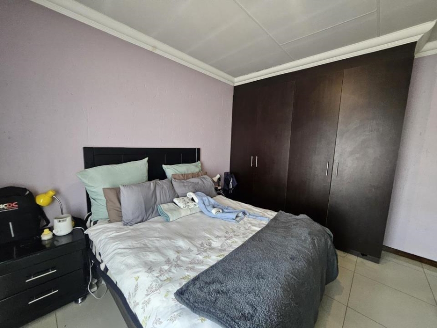 2 Bedroom Property for Sale in Brackendowns Gauteng