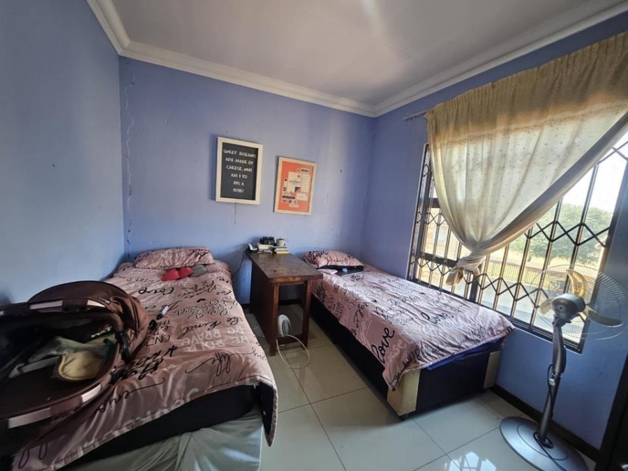 2 Bedroom Property for Sale in Brackendowns Gauteng