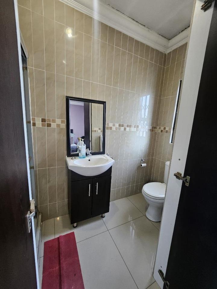 2 Bedroom Property for Sale in Brackendowns Gauteng