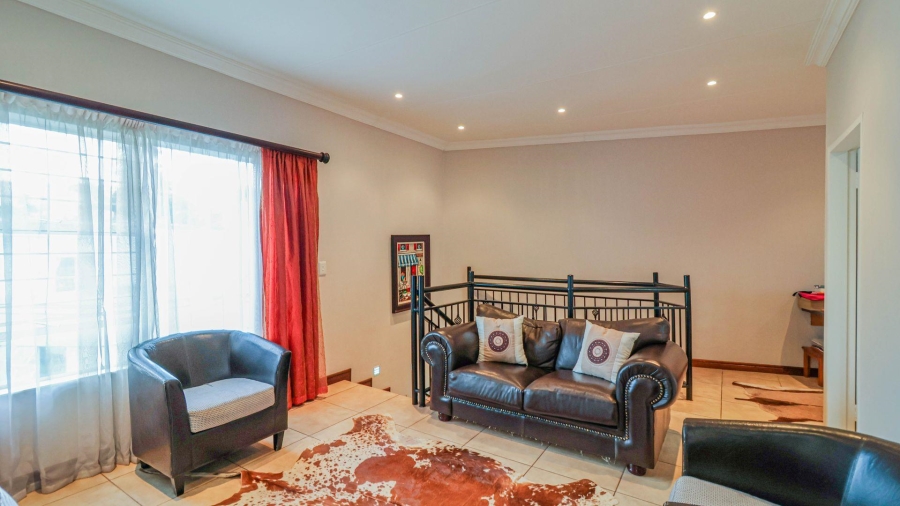 4 Bedroom Property for Sale in Helderkruin View Gauteng