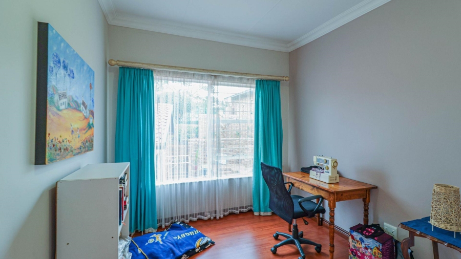 4 Bedroom Property for Sale in Helderkruin View Gauteng