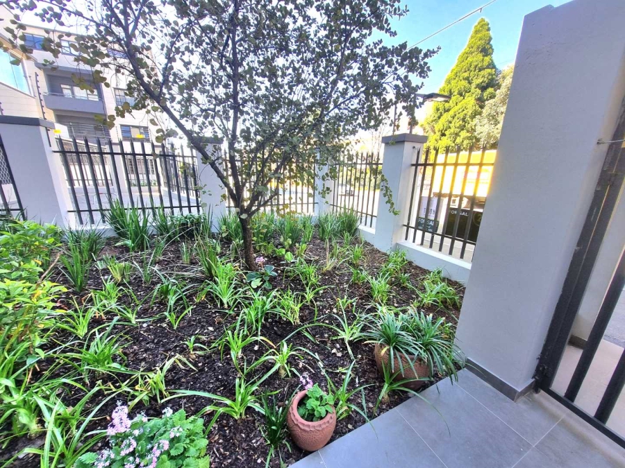 2 Bedroom Property for Sale in Illovo Gauteng