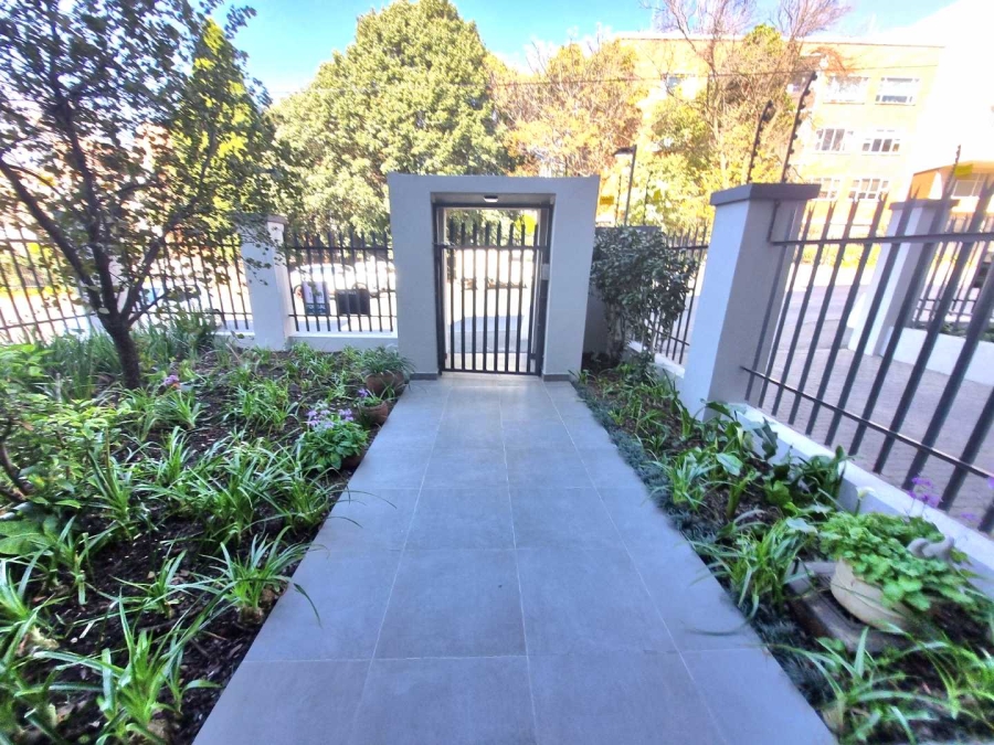 2 Bedroom Property for Sale in Illovo Gauteng