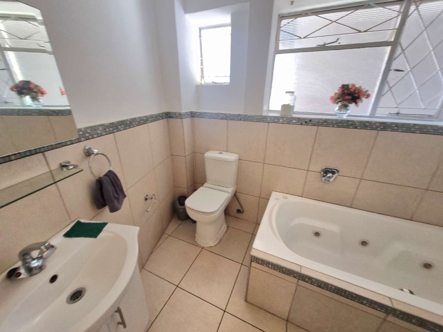 2 Bedroom Property for Sale in Illovo Gauteng