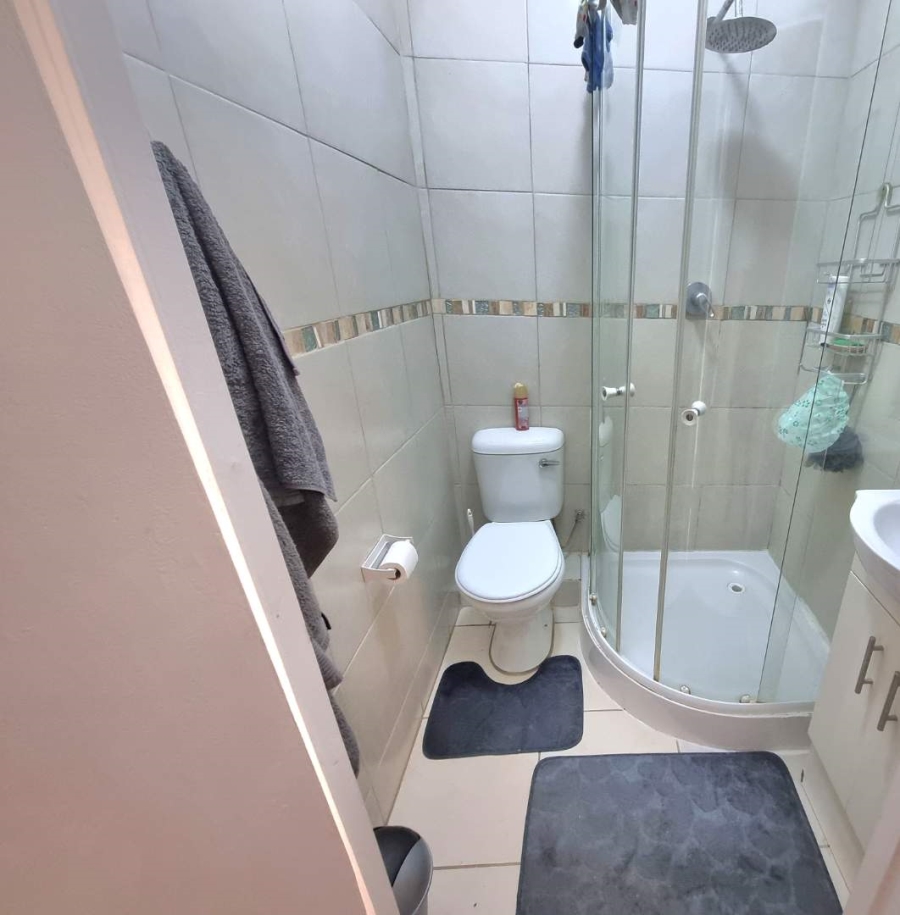 2 Bedroom Property for Sale in Illovo Gauteng