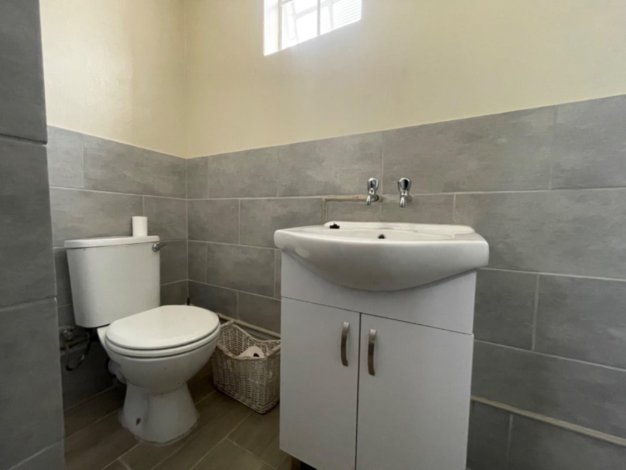 To Let 1 Bedroom Property for Rent in Dunvegan Gauteng