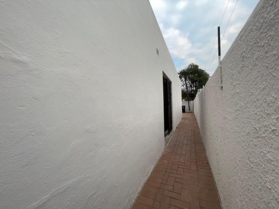 To Let 1 Bedroom Property for Rent in Dunvegan Gauteng