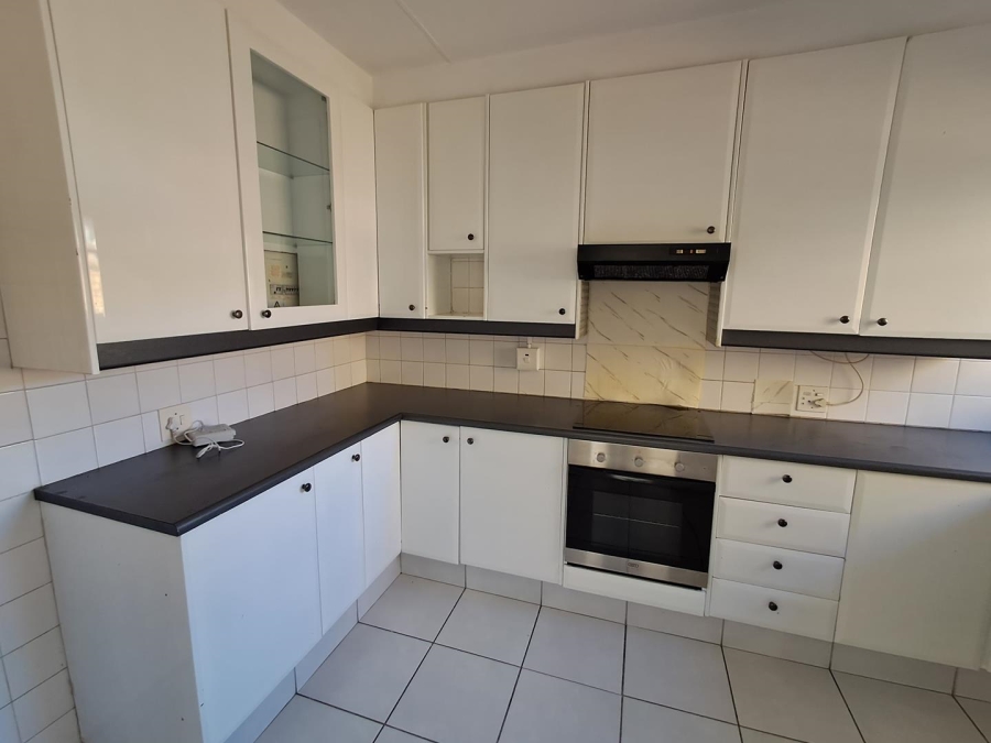 1 Bedroom Property for Sale in Corlett Gardens Gauteng