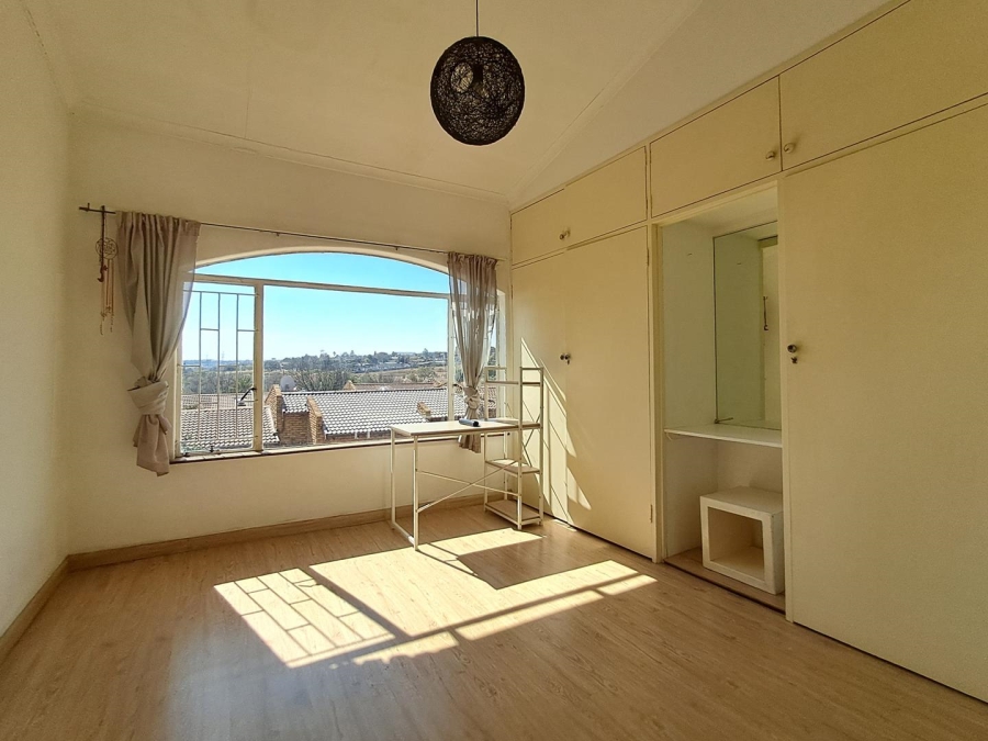 1 Bedroom Property for Sale in Corlett Gardens Gauteng