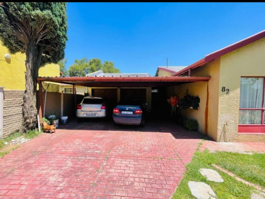 3 Bedroom Property for Sale in Ridgeway Gauteng