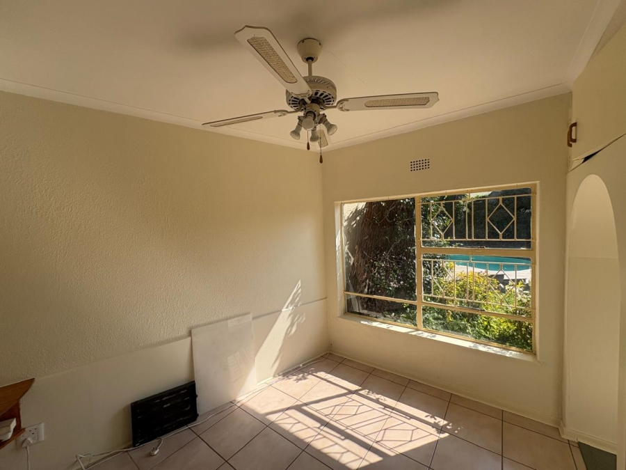 5 Bedroom Property for Sale in Glenvista Gauteng