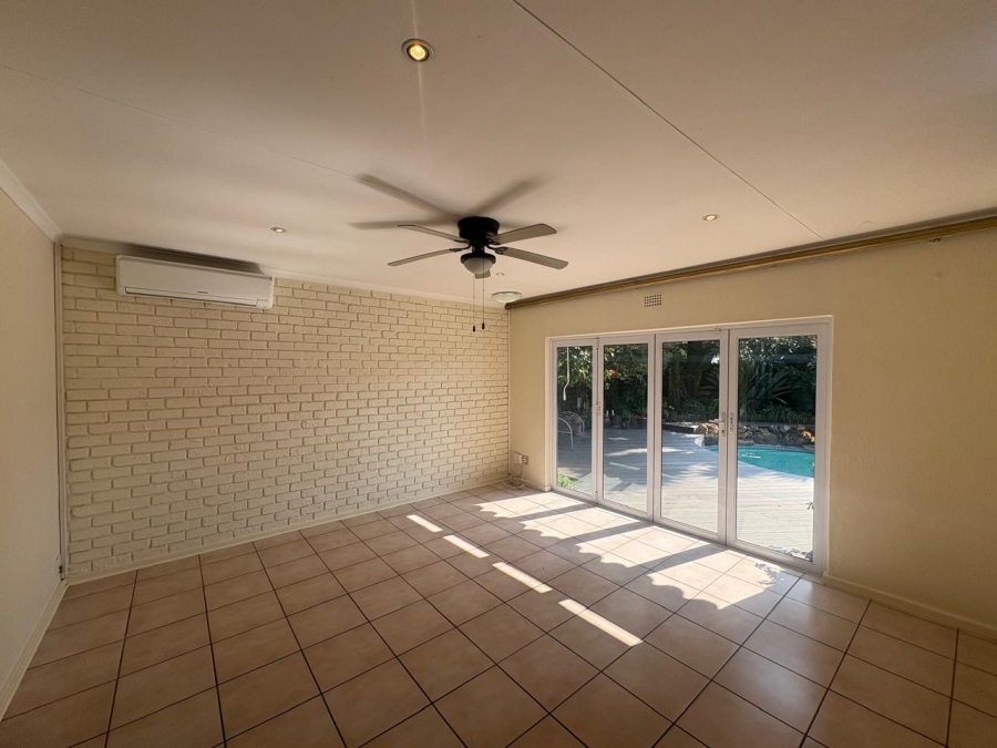 5 Bedroom Property for Sale in Glenvista Gauteng