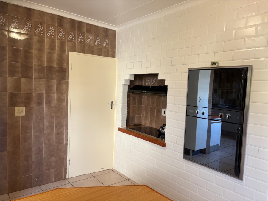 5 Bedroom Property for Sale in Glenvista Gauteng