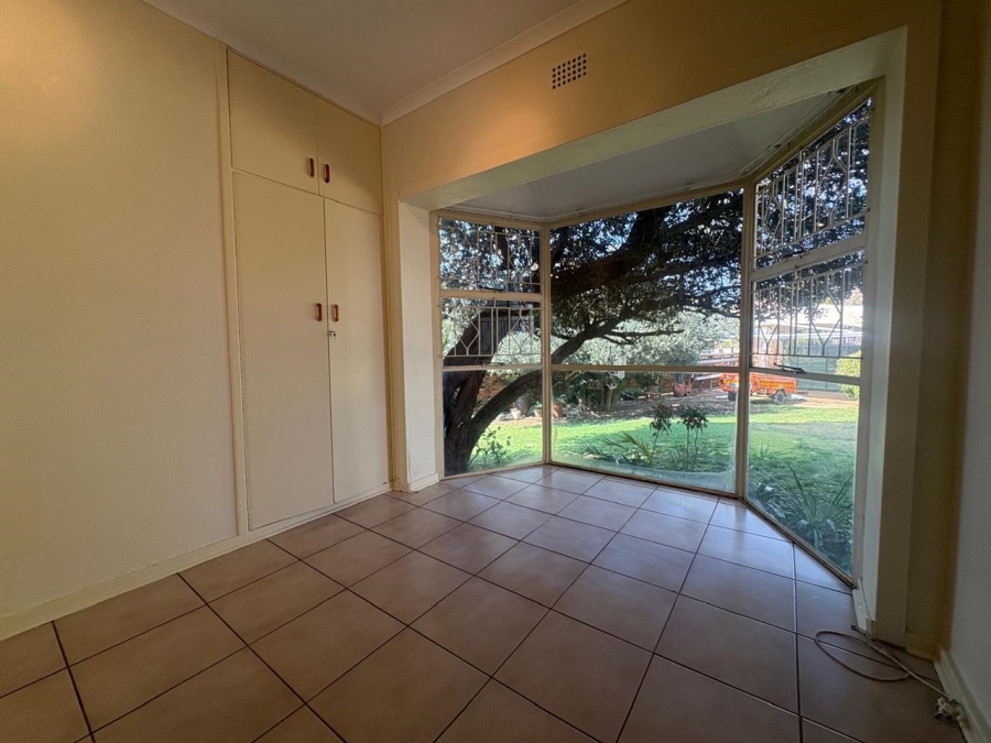 5 Bedroom Property for Sale in Glenvista Gauteng