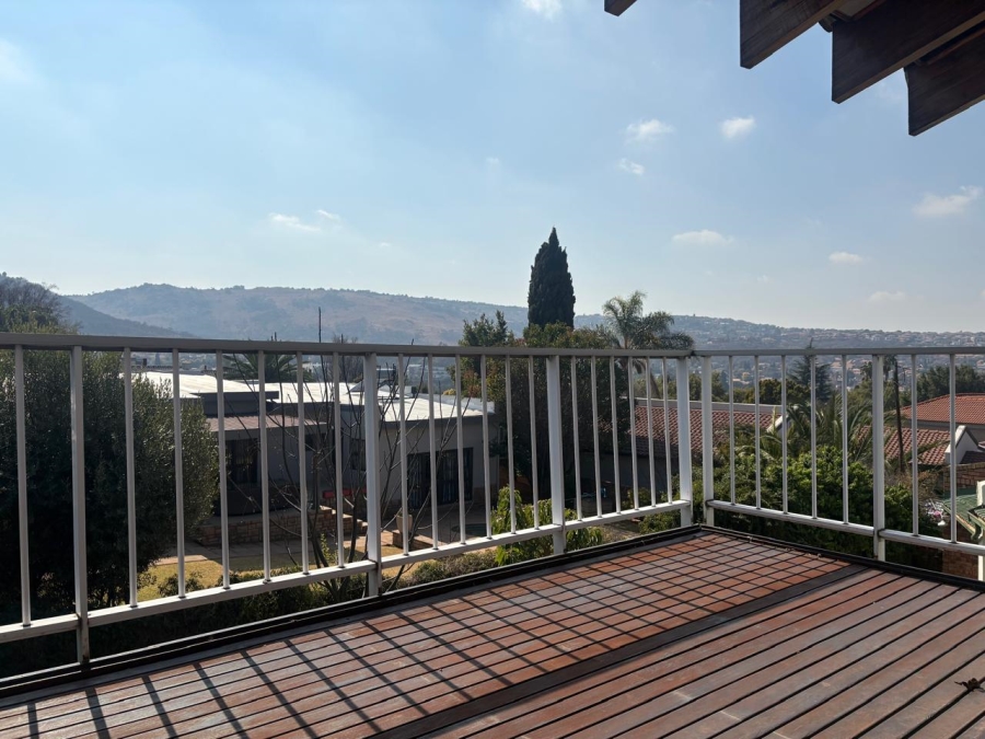 5 Bedroom Property for Sale in Glenvista Gauteng