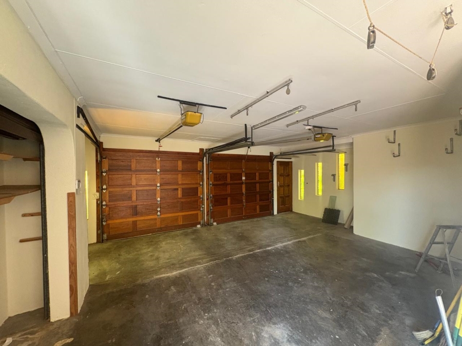 5 Bedroom Property for Sale in Glenvista Gauteng