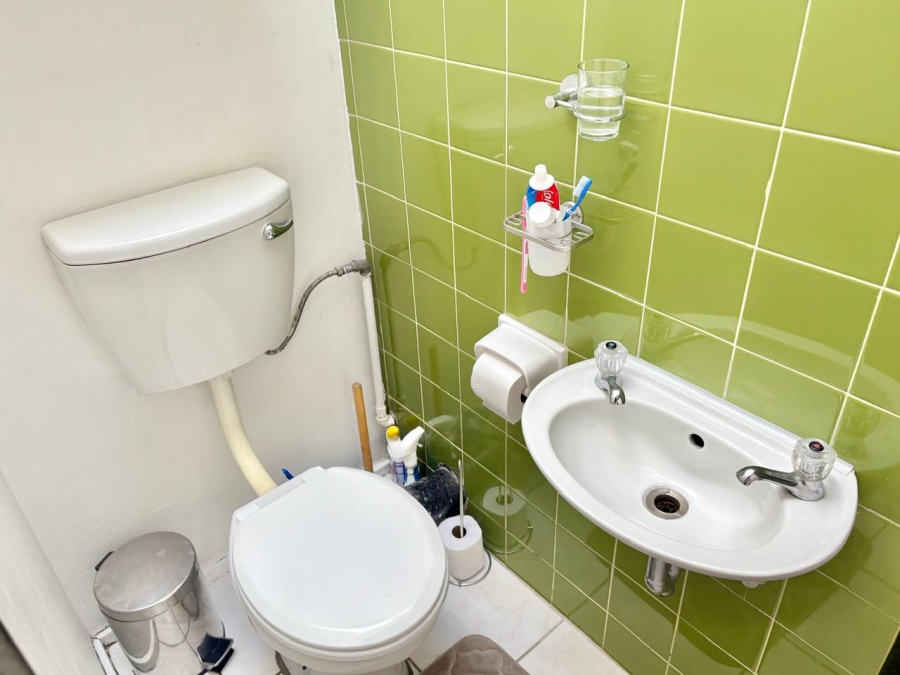 2 Bedroom Property for Sale in The Hill Gauteng