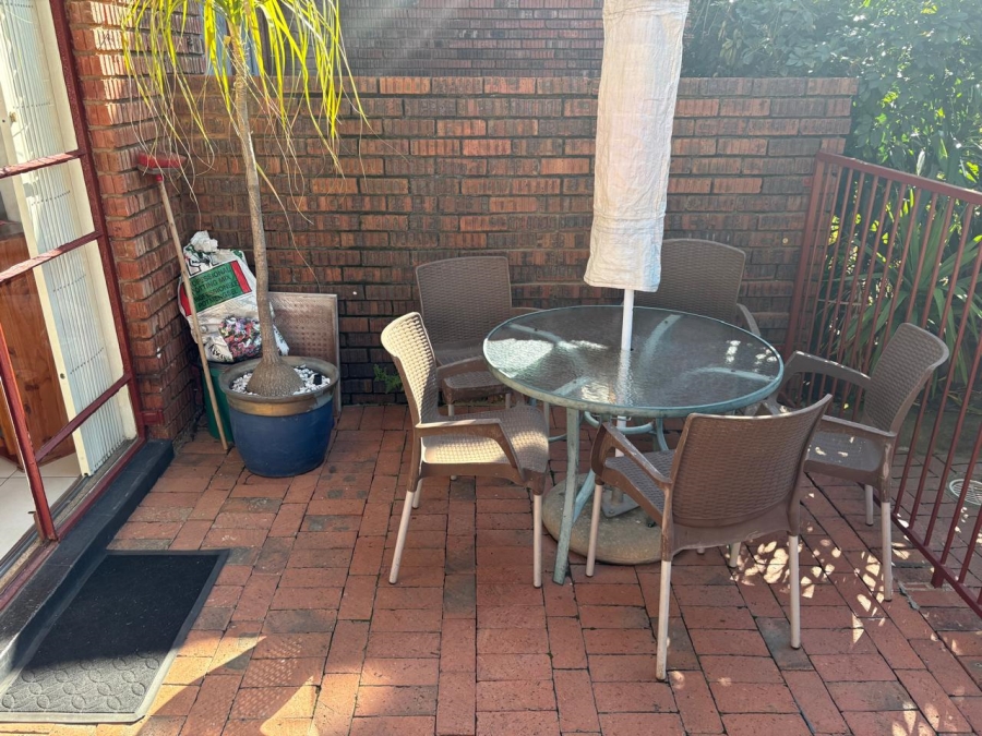 2 Bedroom Property for Sale in The Hill Gauteng