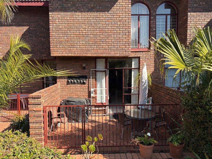 2 Bedroom Property for Sale in The Hill Gauteng