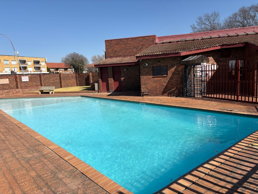 2 Bedroom Property for Sale in The Hill Gauteng