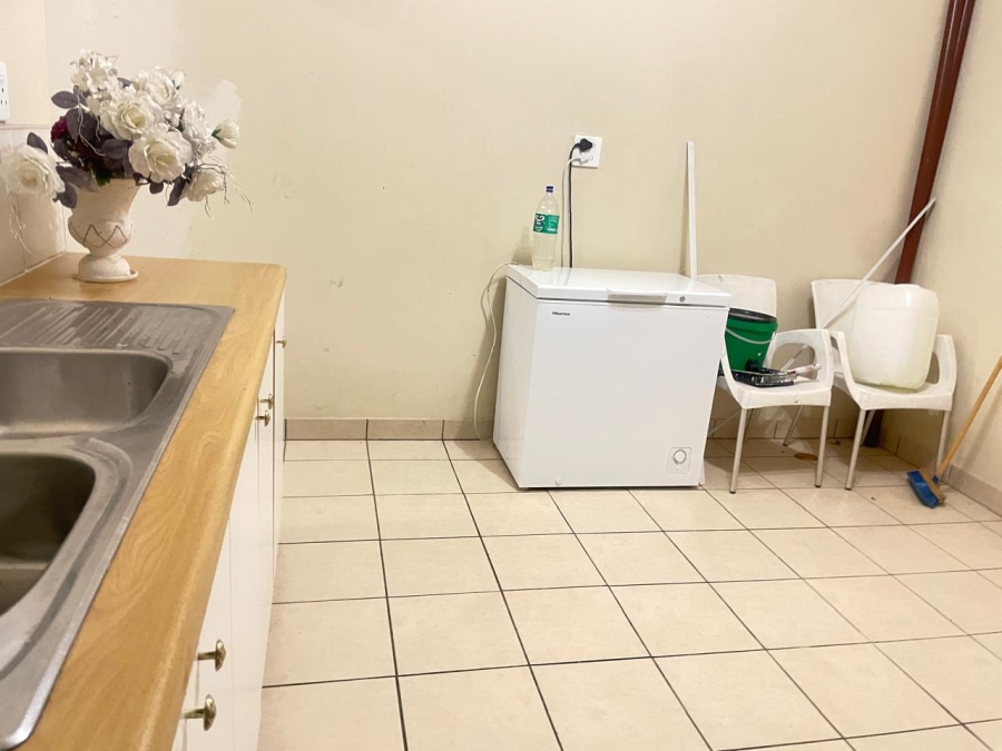 3 Bedroom Property for Sale in Linmeyer Gauteng