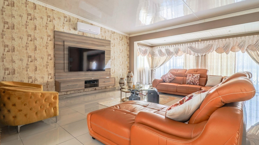3 Bedroom Property for Sale in Linmeyer Gauteng