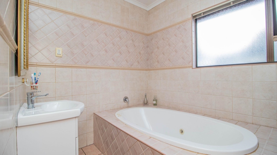 3 Bedroom Property for Sale in Rynfield Gauteng