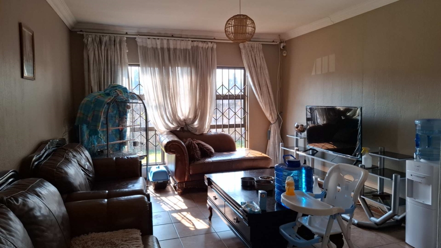 3 Bedroom Property for Sale in Brackendowns Gauteng