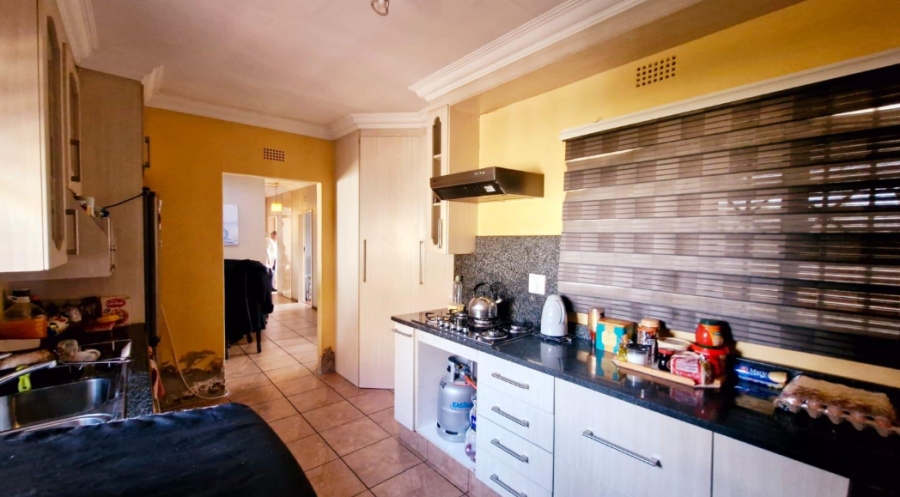 3 Bedroom Property for Sale in Brackendowns Gauteng