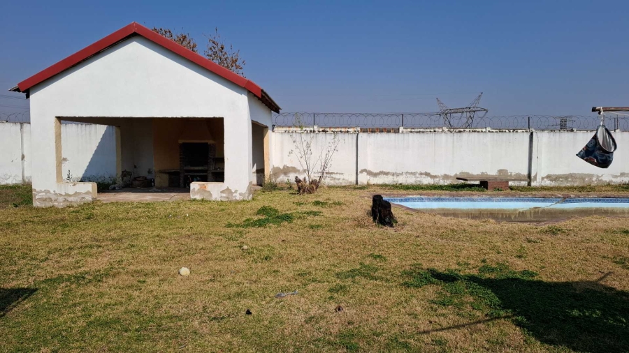 3 Bedroom Property for Sale in Brackendowns Gauteng