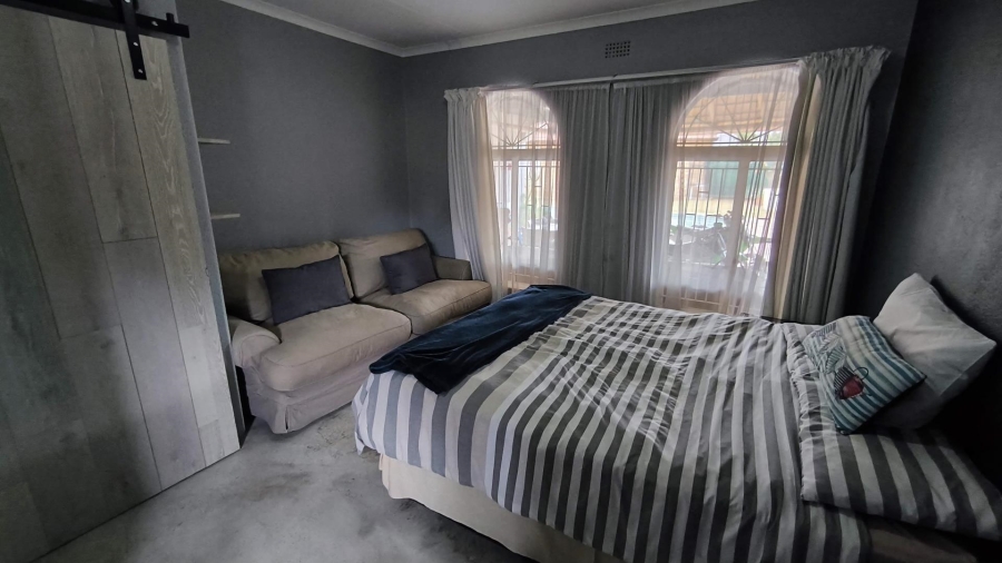 3 Bedroom Property for Sale in Brackendowns Gauteng