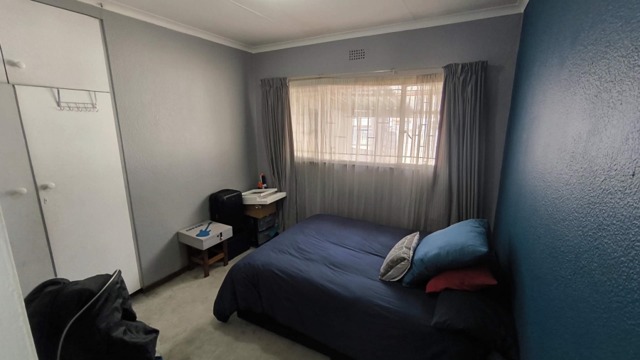 3 Bedroom Property for Sale in Brackendowns Gauteng