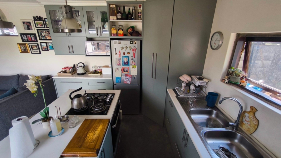3 Bedroom Property for Sale in Brackendowns Gauteng