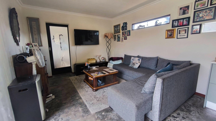 3 Bedroom Property for Sale in Brackendowns Gauteng