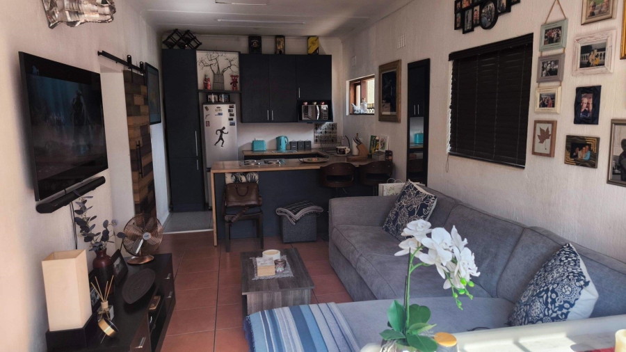 3 Bedroom Property for Sale in Brackendowns Gauteng
