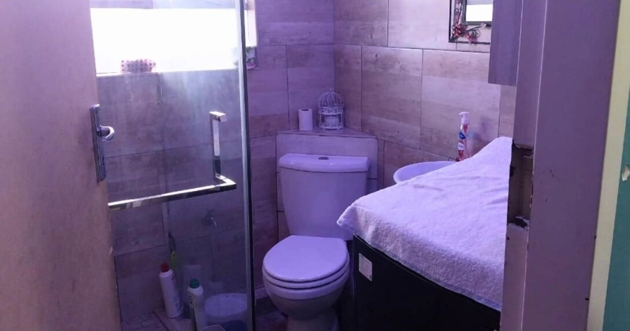 2 Bedroom Property for Sale in Ridgeway Gauteng